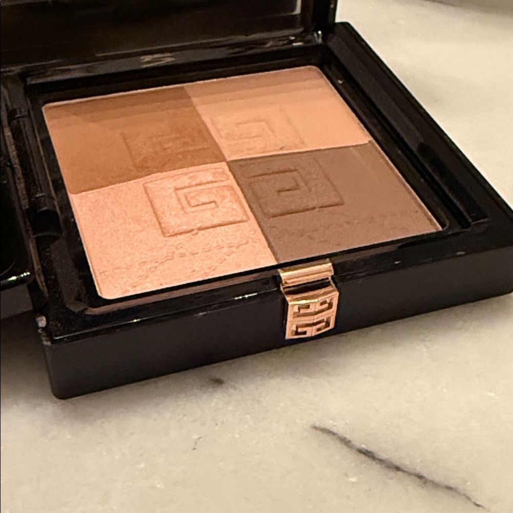 Givenchy Prisme Libre Bronzing Powder - Picture 3 of 5